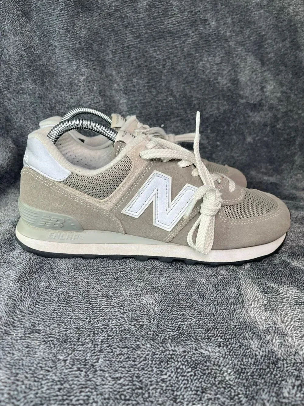 New Balance 574 Classic Core Grey White Women's Size US 8 (B) WL574EG